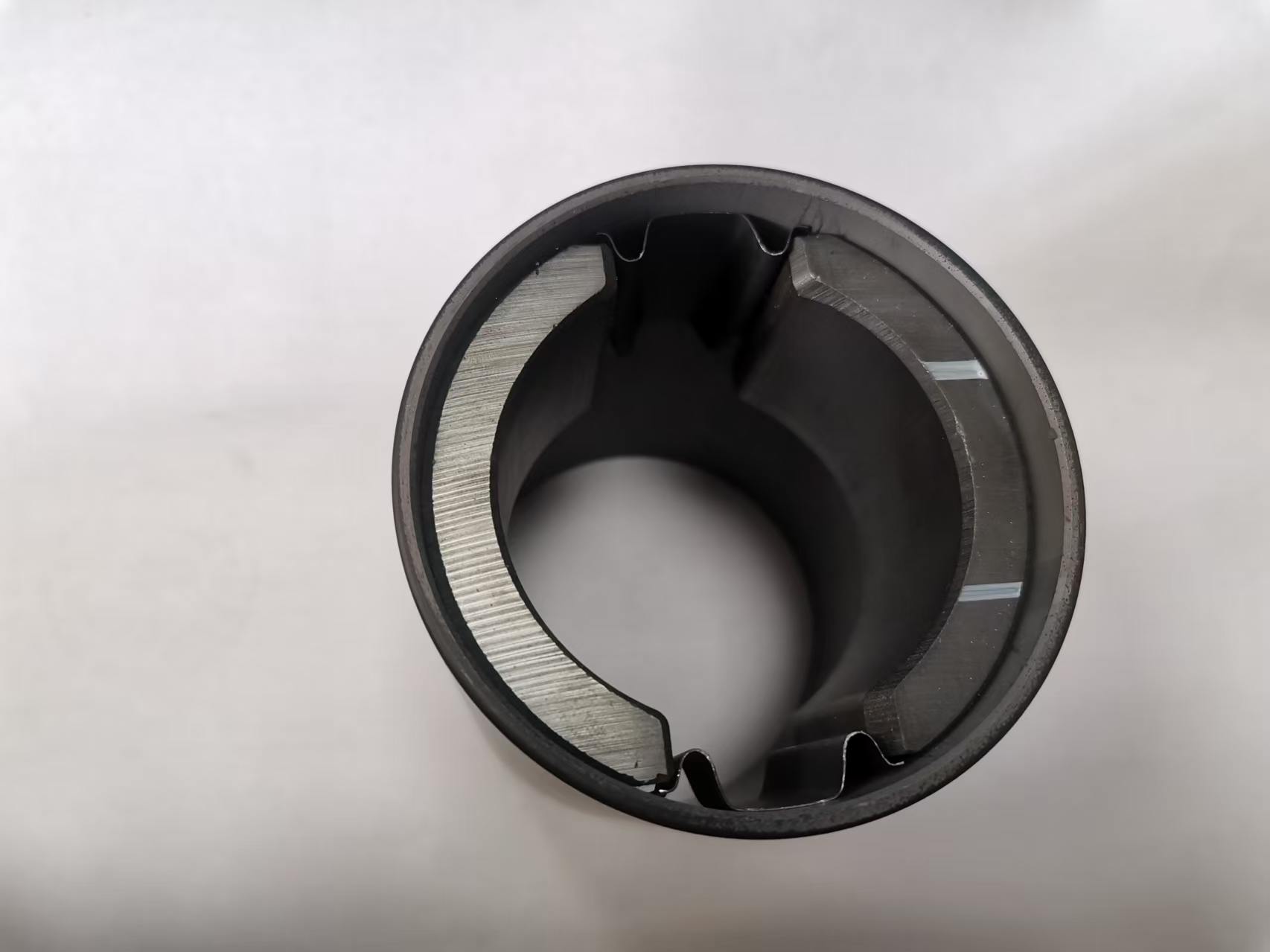 Yaodong Smart Manufacturing、高効率モーター製造のアップグレードを加速する独自の「磁気タイルクランプ」を開発